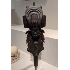 Scepter Finial, mitre-like headgear